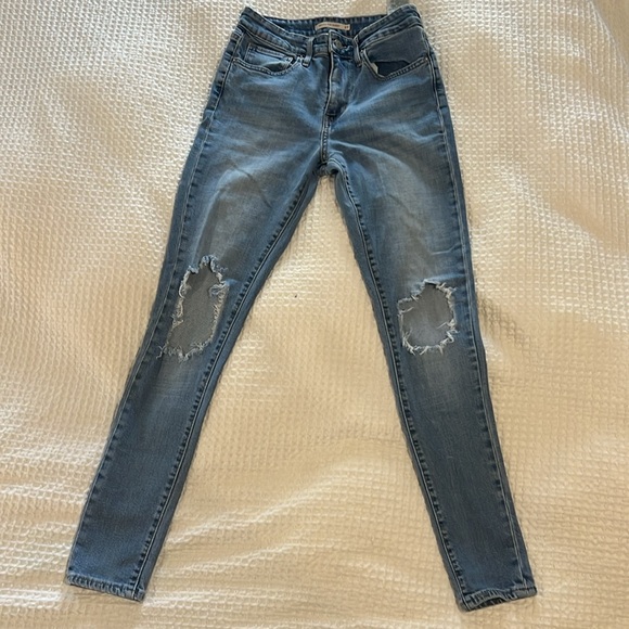Levi’s 721 High Rise Skinny - Distressed Jean Size 27 - Picture 1 of 6